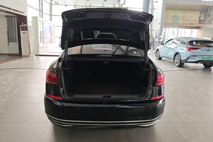 Used Volkswagen Passat New Energy 2022 Revised Version 430 PHEV Hybrid Elite Edition Trunk