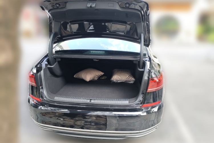 Used Volkswagen Passat New Energy 2022 430 PHEV Hybrid Elite Edition Trunk