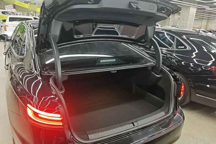 Used Volkswagen Passat New Energy 2022 430 PHEV Hybrid Business Edition Trunk