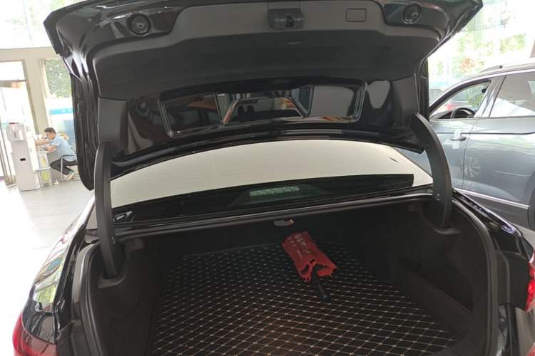 Used Volkswagen Passat New Energy 2022 430 PHEV Hybrid Elite Edition Trunk