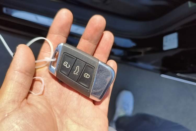 Used Volkswagen Passat New Energy 2022 430 PHEV Hybrid Elite Edition Vehicle Key