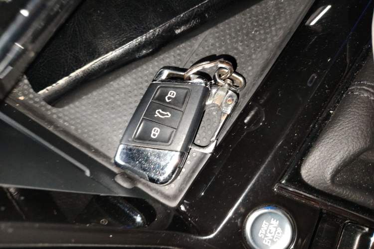 Used Volkswagen Passat New Energy 2022 430 PHEV Hybrid Luxury Edition Vehicle Key
