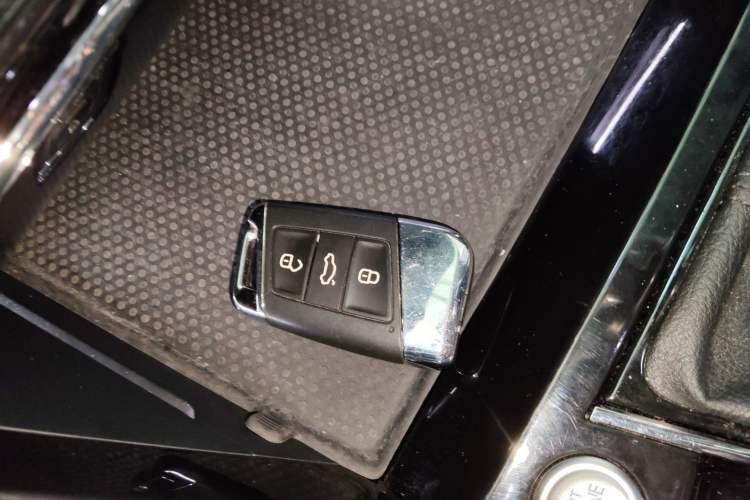 Used Volkswagen Passat New Energy 2022 430 PHEV Hybrid Elite Edition Vehicle Key