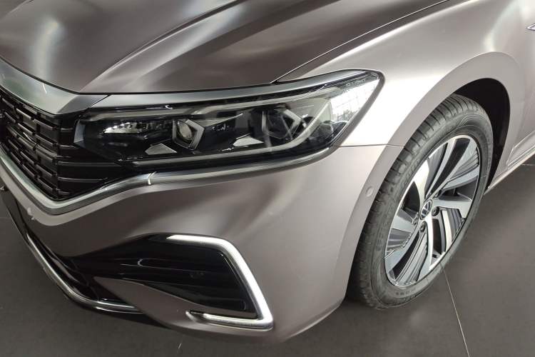 Used Volkswagen Passat New Energy 2022 430 PHEV Hybrid Luxury Edition Left Front Headlight