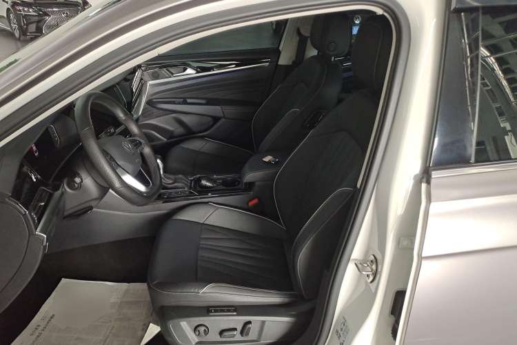Used Volkswagen Passat New Energy 2022 430 PHEV Hybrid Luxury Edition Left Front Seat
