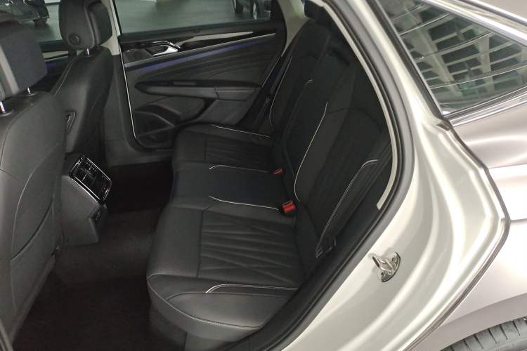 Used Volkswagen Passat New Energy 2022 430 PHEV Hybrid Luxury Edition Left Rear Seat