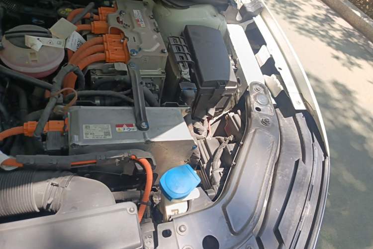 Used Volkswagen Passat New Energy 2022 430 PHEV Hybrid Luxury Edition Engine Bay Left