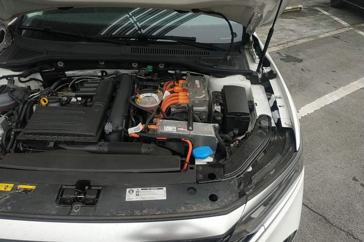 Used Volkswagen Passat New Energy 2022 430 PHEV Hybrid Luxury Edition Engine Bay Left