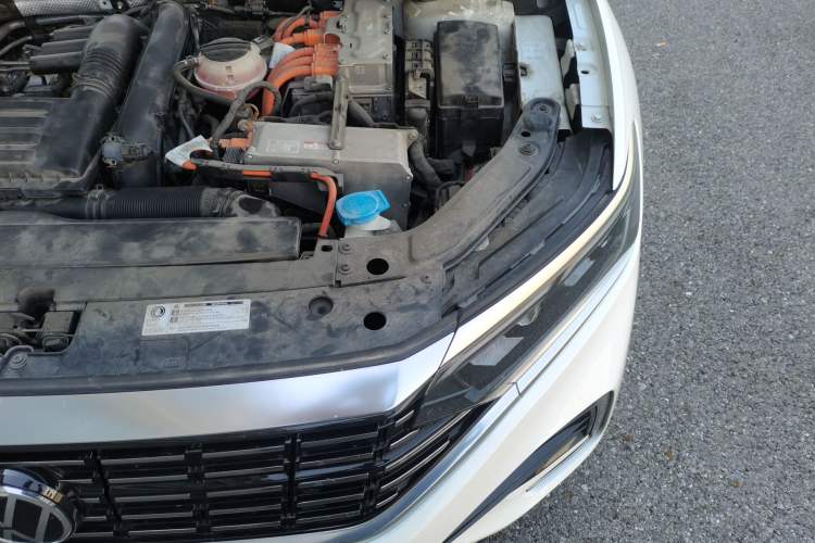 Used Volkswagen Passat New Energy 2022 430 PHEV Hybrid Luxury Edition Engine Bay Left
