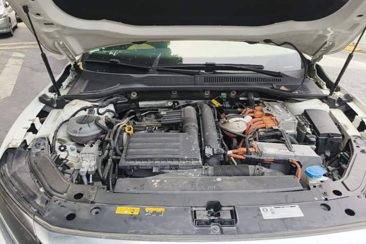 Used Volkswagen Passat New Energy 2022 430 PHEV Hybrid Luxury Edition Engine Bay