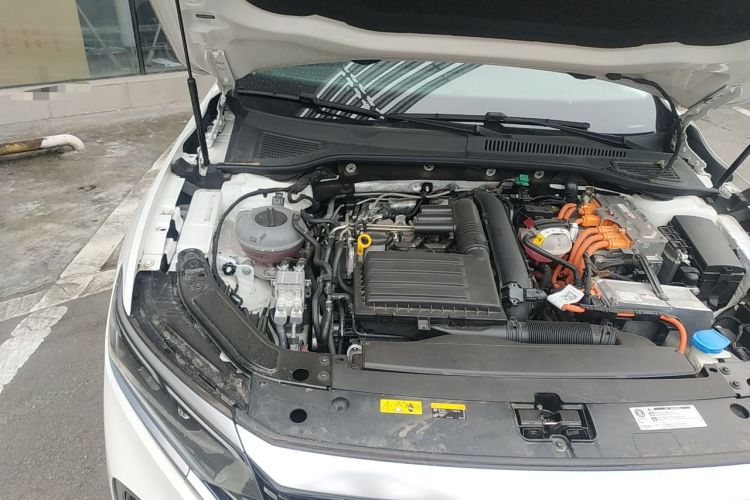 Used Volkswagen Passat New Energy 2022 430 PHEV Hybrid Luxury Edition Engine Bay Right