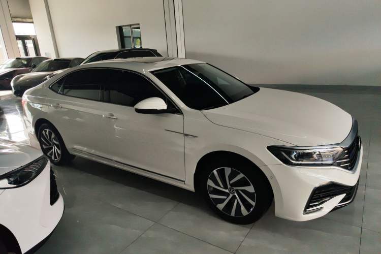 Used Volkswagen Passat New Energy 2022 430 PHEV Hybrid Luxury Edition Exterior 2