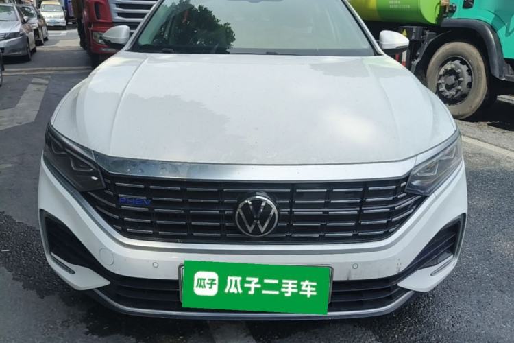 Used Volkswagen Passat New Energy 2022 430 PHEV Hybrid Luxury Edition Front