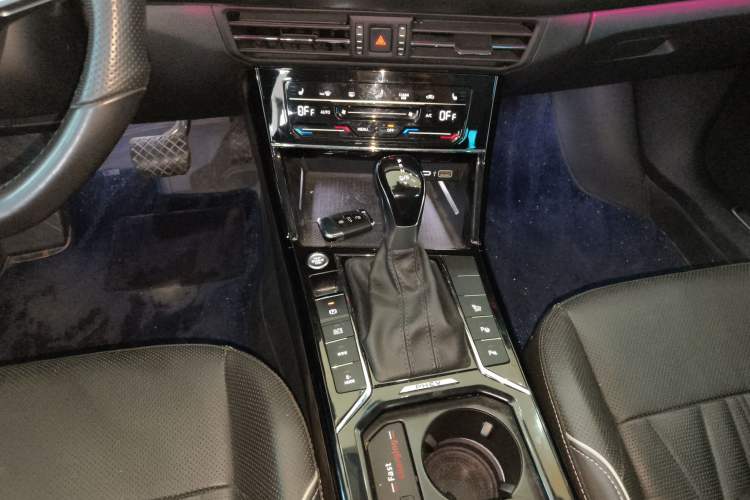 Used Volkswagen Passat New Energy 2022 430 PHEV Hybrid Luxury Edition Gear Lever