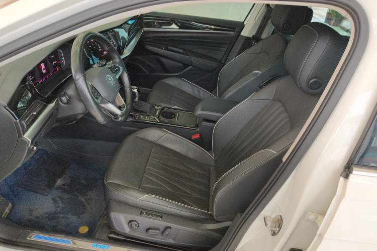 Used Volkswagen Passat New Energy 2022 430 PHEV Hybrid Luxury Edition Left Front Seat