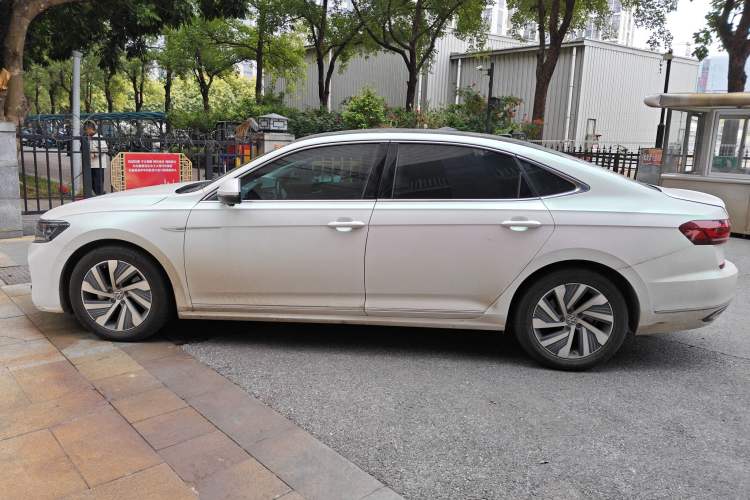 Used Volkswagen Passat New Energy 2022 430 PHEV Hybrid Luxury Edition Left Side