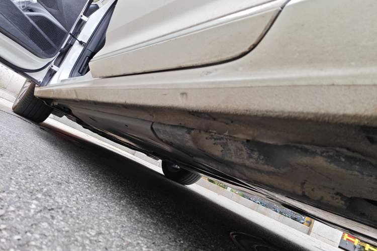 Used Volkswagen Passat New Energy 2022 430 PHEV Hybrid Luxury Edition Left Side Sill