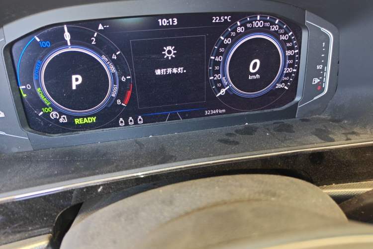 Used Volkswagen Passat New Energy 2022 430 PHEV Hybrid Luxury Edition Odometer Close Up