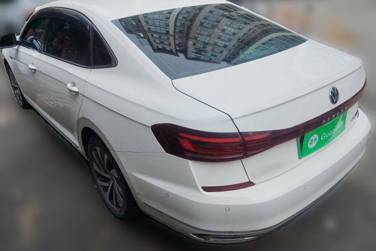 Used Volkswagen Passat New Energy 2022 430 PHEV Hybrid Luxury Edition Rear Left 45 Deg