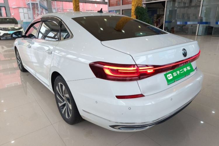 Used Volkswagen Passat New Energy 2022 430 PHEV Hybrid Luxury Edition Rear Left 45 Deg