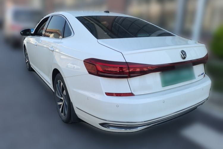 Used Volkswagen Passat New Energy 2022 430 PHEV Hybrid Luxury Edition Rear Left 45 Deg