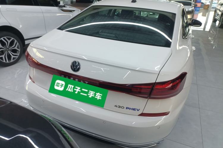 Used Volkswagen Passat New Energy 2022 430 PHEV Hybrid Luxury Edition Rear Right 45 Deg