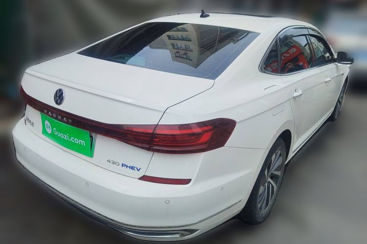 Used Volkswagen Passat New Energy 2022 430 PHEV Hybrid Luxury Edition Rear Right 45 Deg