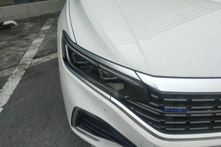 Used Volkswagen Passat New Energy 2022 430 PHEV Hybrid Luxury Edition Right Front Headlight