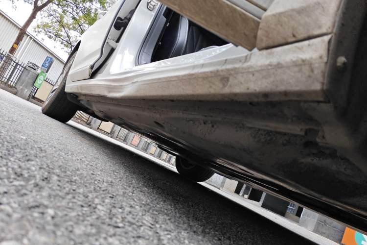 Used Volkswagen Passat New Energy 2022 430 PHEV Hybrid Luxury Edition Right Side Sill