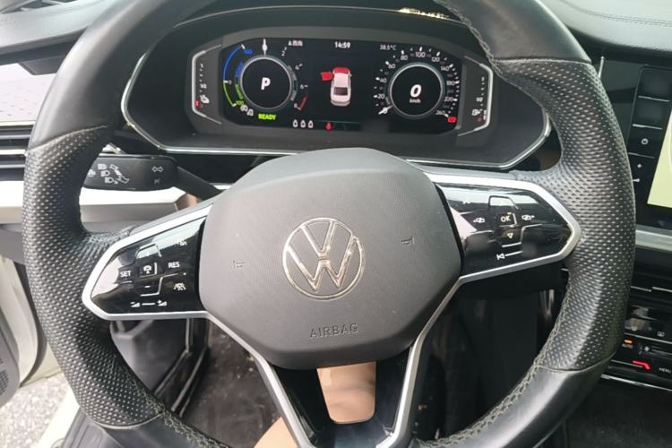 Used Volkswagen Passat New Energy 2022 430 PHEV Hybrid Luxury Edition Steering Wheel