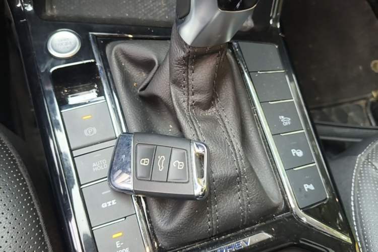 Used Volkswagen Passat New Energy 2022 430 PHEV Hybrid Luxury Edition Vehicle Key