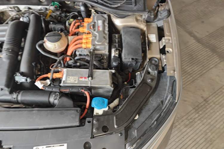Used Volkswagen Passat New Energy 2022 430 PHEV Hybrid Luxury Edition Engine Bay Left