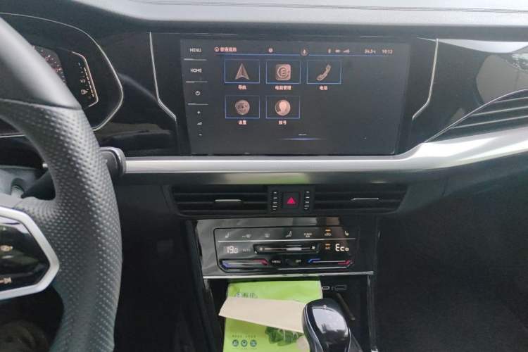 Used Volkswagen Passat New Energy 2023 430 PHEV Hybrid Elite Edition Audio And AC Panel