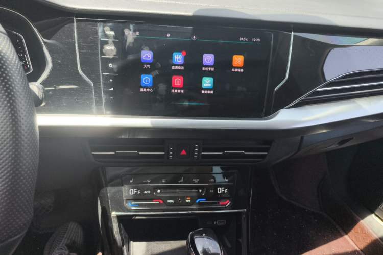 Used Volkswagen Passat New Energy 2023 430 PHEV Hybrid Luxury Edition Audio And AC Panel