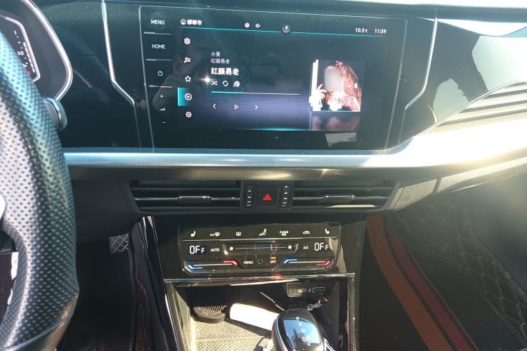 Used Volkswagen Passat New Energy 2023 430 PHEV Hybrid Luxury Edition Audio And AC Panel