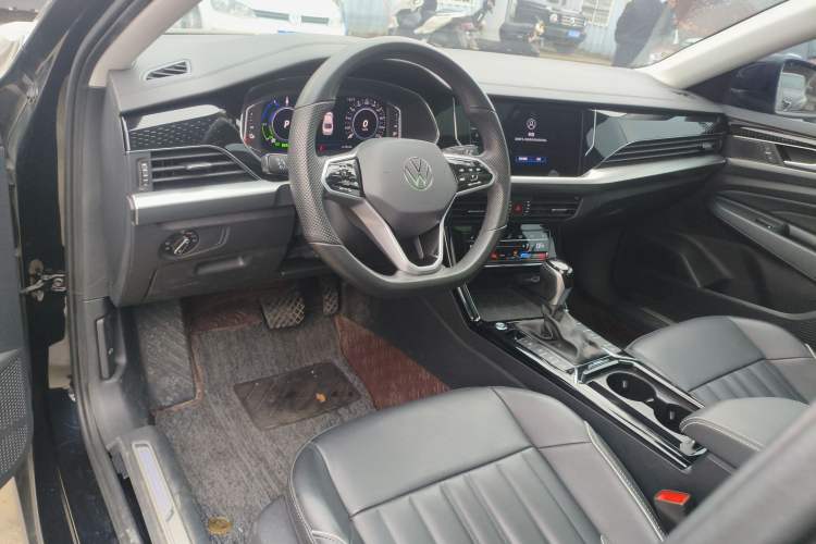 Used Volkswagen Passat New Energy 2023 430 PHEV Hybrid Elite Edition Center Console