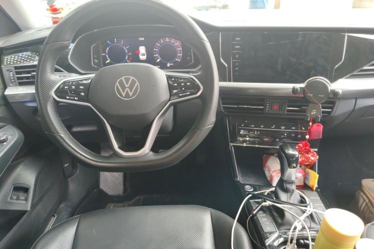 Used Volkswagen Passat New Energy 2023 430 PHEV Hybrid Luxury Edition Center Console