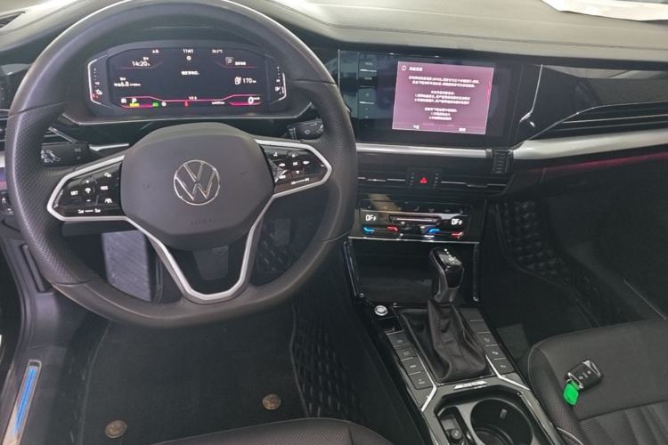 Used Volkswagen Passat New Energy 2023 430 PHEV Hybrid Luxury Edition Center Console
