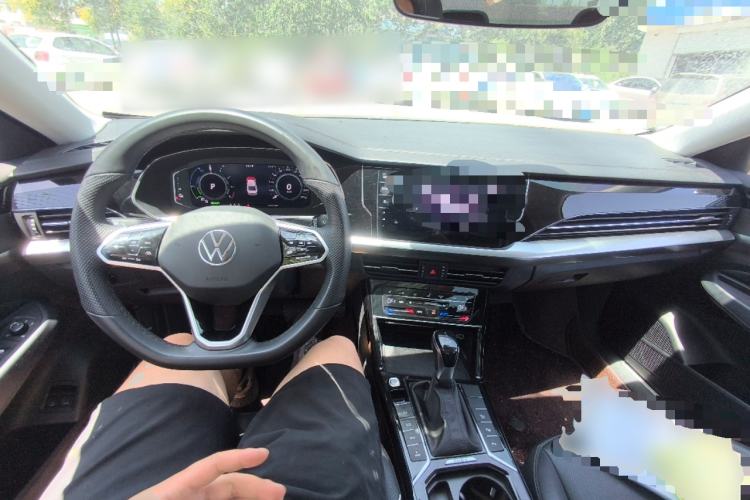 Used Volkswagen Passat New Energy 2023 430 PHEV Hybrid Luxury Edition Center Console