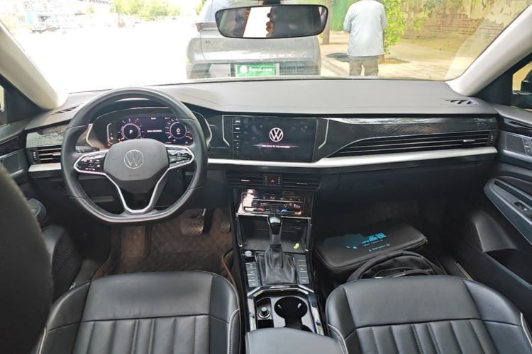 Used Volkswagen Passat New Energy 2023 430 PHEV Hybrid Elite Edition Center Console
