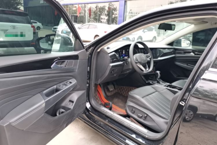 Used Volkswagen Passat New Energy 2023 430 PHEV Hybrid Luxury Edition Driver Seat