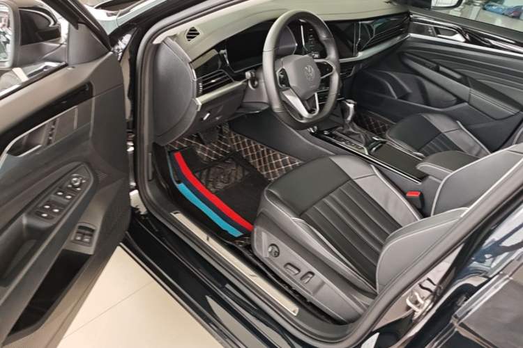 Used Volkswagen Passat New Energy 2023 430 PHEV Hybrid Elite Edition Driver Seat