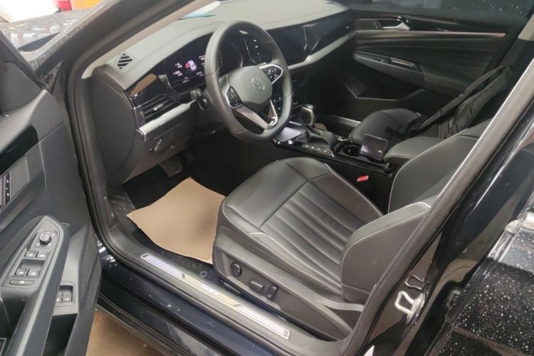 Used Volkswagen Passat New Energy 2023 430 PHEV Hybrid Elite Edition Driver Seat