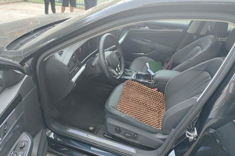 Used Volkswagen Passat New Energy 2023 430 PHEV Hybrid Elite Edition Driver Seat