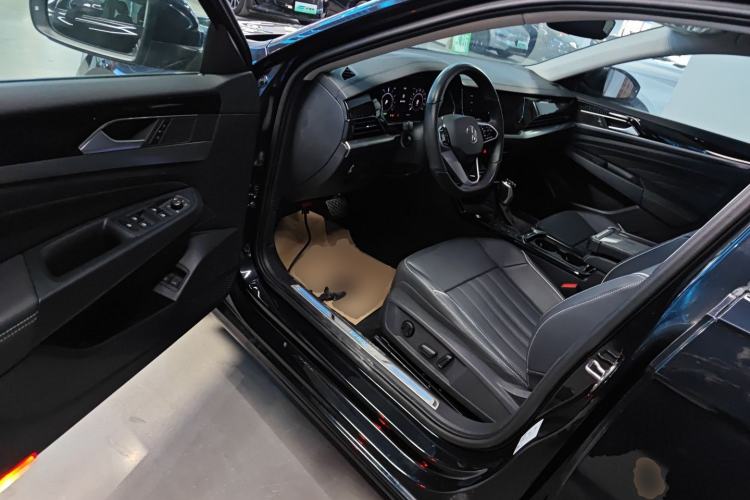 Used Volkswagen Passat New Energy 2023 430 PHEV Hybrid Elite Edition Driver Seat