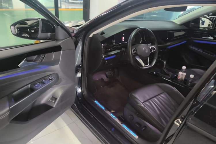 Used Volkswagen Passat New Energy 2023 430 PHEV Hybrid Luxury Edition Driver Seat