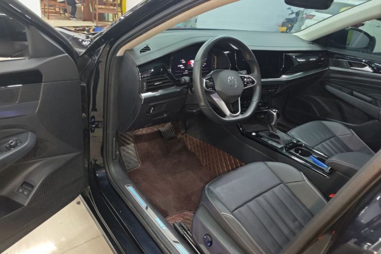 Used Volkswagen Passat New Energy 2023 430 PHEV Hybrid Elite Edition Driver Seat
