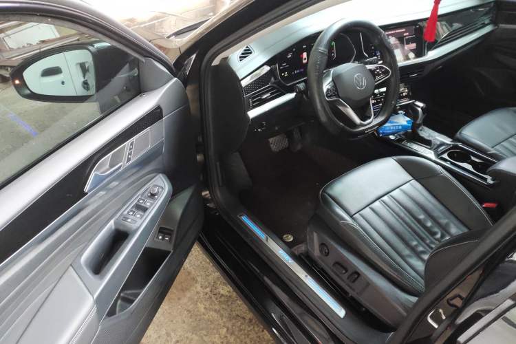 Used Volkswagen Passat New Energy 2023 430 PHEV Hybrid Elite Edition Driver Seat