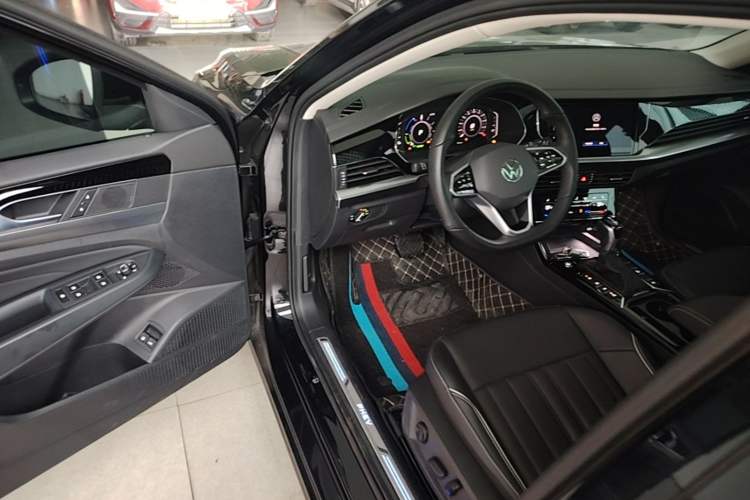 Used Volkswagen Passat New Energy 2023 430 PHEV Hybrid Elite Edition Driver Seat