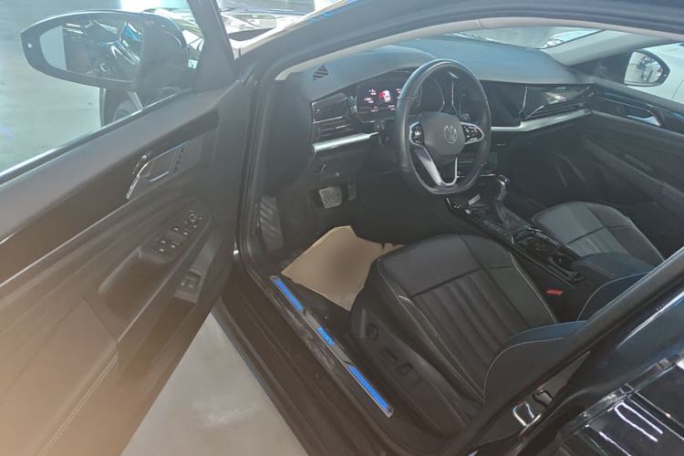 Used Volkswagen Passat New Energy 2023 430 PHEV Hybrid Elite Edition Driver Seat